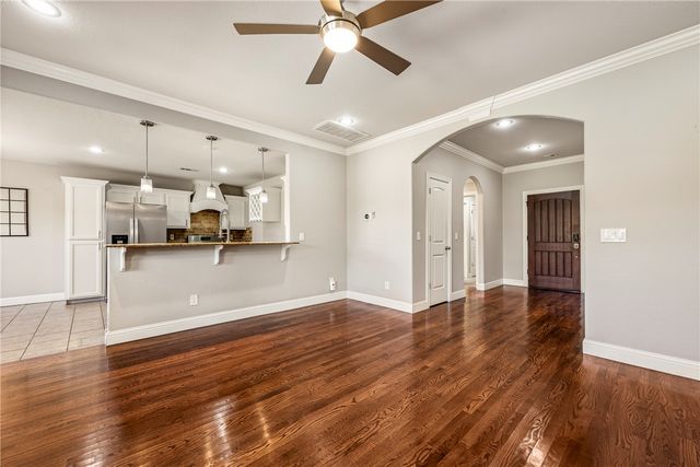 1109 W Cunningham Avenue, Rogers, AR 72758