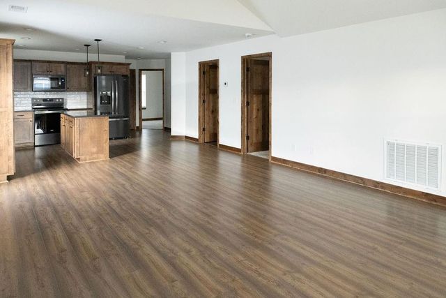 609 W Dryden Street, Odessa, MO 64076