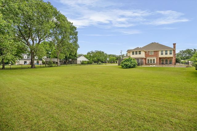 506 Meadowview Road, Heath, TX 75032