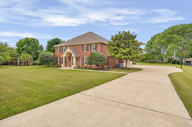 506 Meadowview Road, Heath, TX 75032