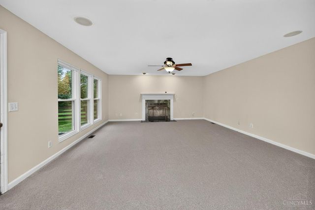 10203 Meadowknoll Drive, Symmes Twp, OH 45140