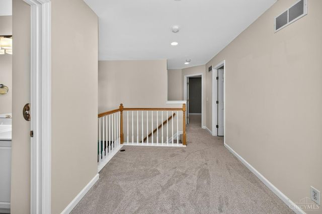10203 Meadowknoll Drive, Symmes Twp, OH 45140