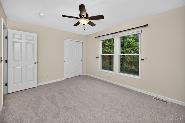10203 Meadowknoll Drive, Symmes Twp, OH 45140