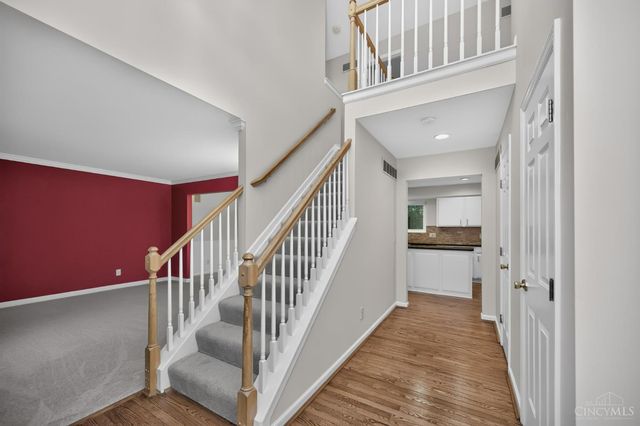 10203 Meadowknoll Drive, Symmes Twp, OH 45140