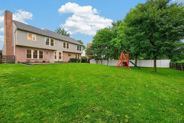 10203 Meadowknoll Drive, Symmes Twp, OH 45140
