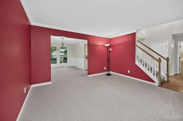 10203 Meadowknoll Drive, Symmes Twp, OH 45140