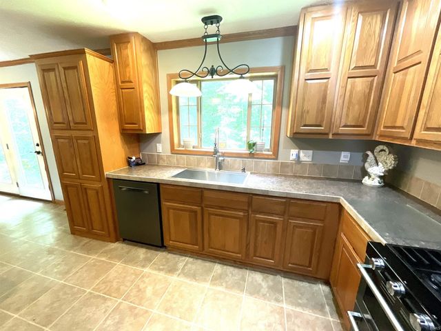 1825 Pea Ridge Road, Spencer, IN 47460