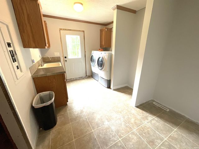 1825 Pea Ridge Road, Spencer, IN 47460