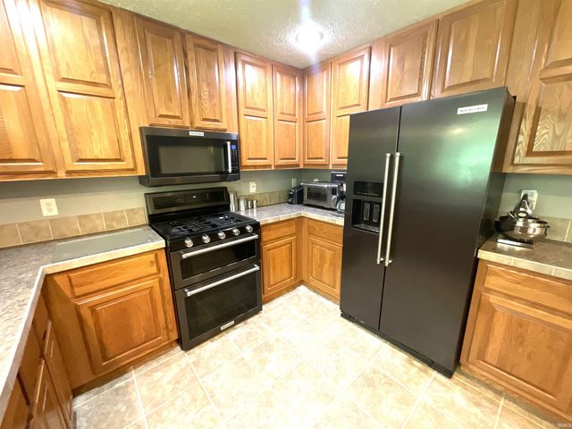 1825 Pea Ridge Road, Spencer, IN 47460
