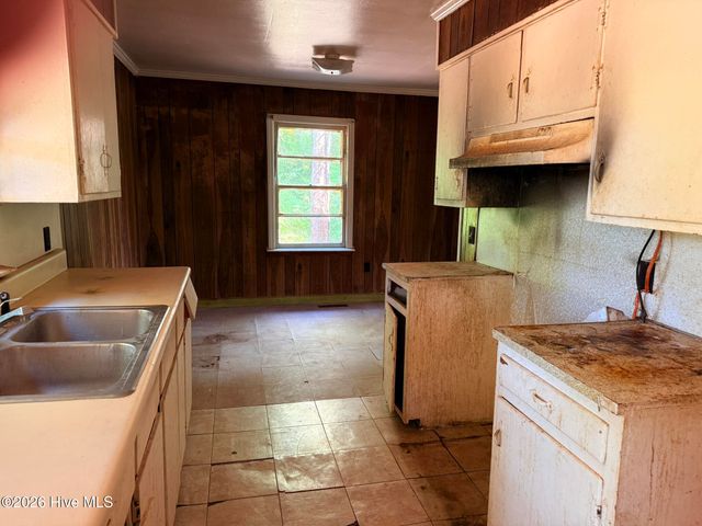609 Swamp Road, Pantego, NC 27860