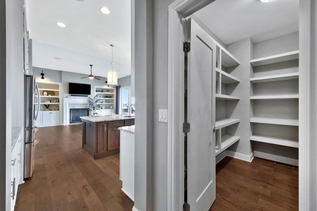 2522 N Paradise Ct, Wichita, KS 67205