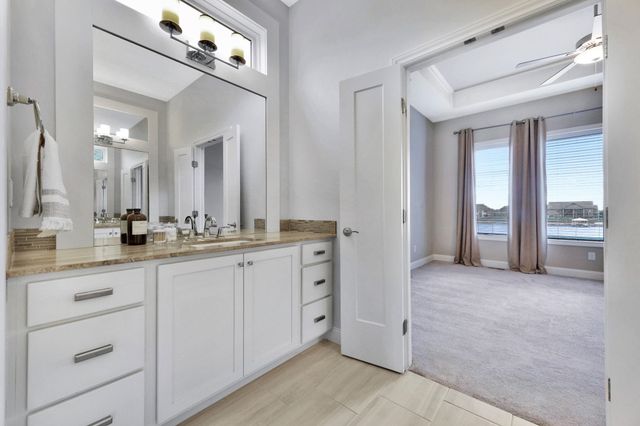 2522 N Paradise Ct, Wichita, KS 67205