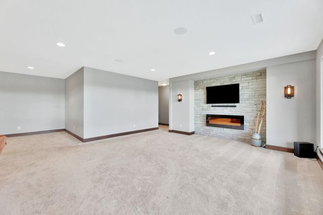 2522 N Paradise Ct, Wichita, KS 67205