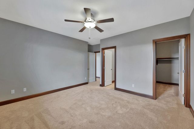 2522 N Paradise Ct, Wichita, KS 67205