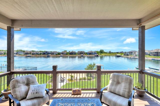 2522 N Paradise Ct, Wichita, KS 67205