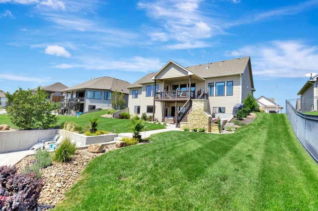 2522 N Paradise Ct, Wichita, KS 67205