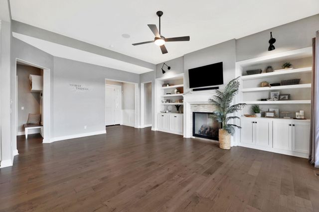 2522 N Paradise Ct, Wichita, KS 67205