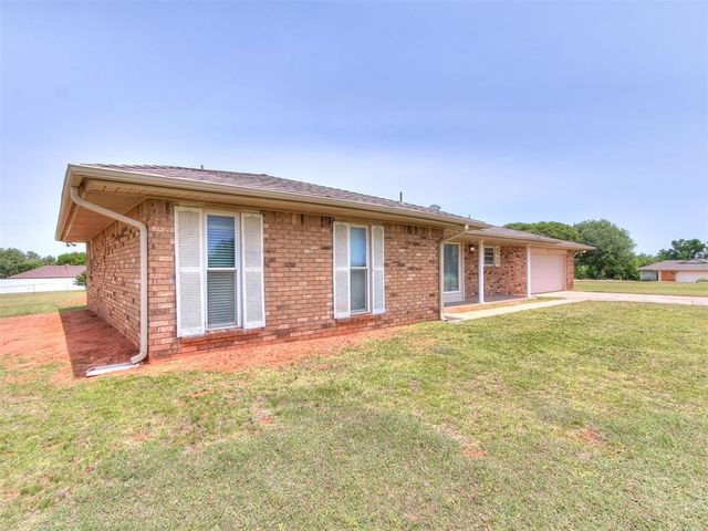 2320 Tecumseh Road, Blanchard, OK 73010