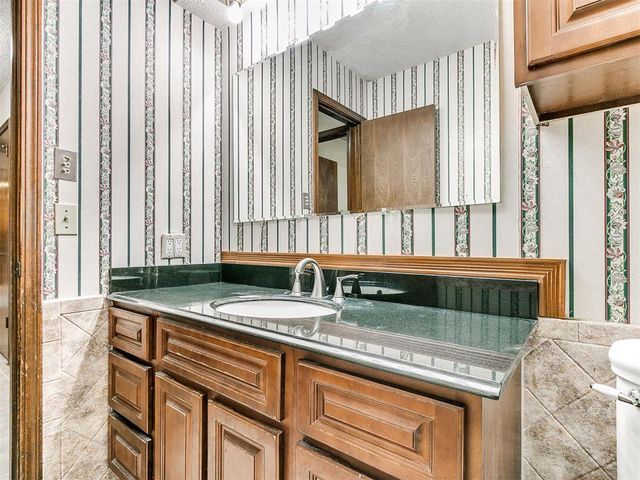 2320 Tecumseh Road, Blanchard, OK 73010
