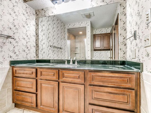 2320 Tecumseh Road, Blanchard, OK 73010