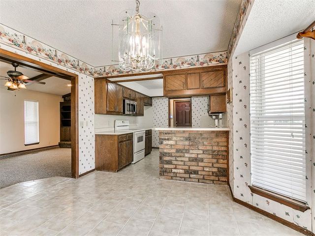 2320 Tecumseh Road, Blanchard, OK 73010