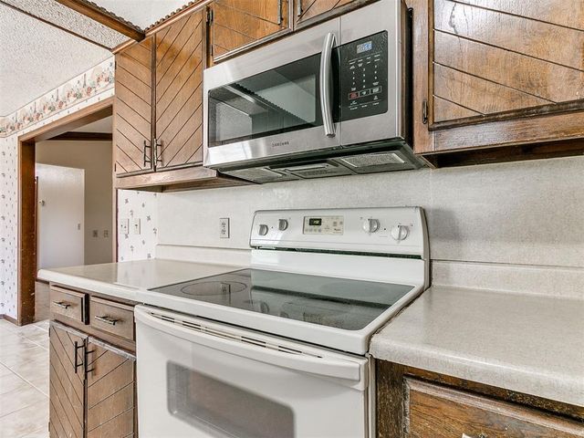 2320 Tecumseh Road, Blanchard, OK 73010