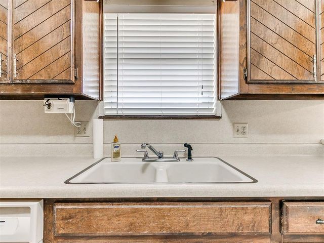 2320 Tecumseh Road, Blanchard, OK 73010