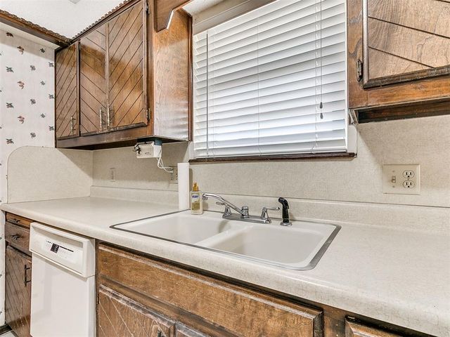 2320 Tecumseh Road, Blanchard, OK 73010