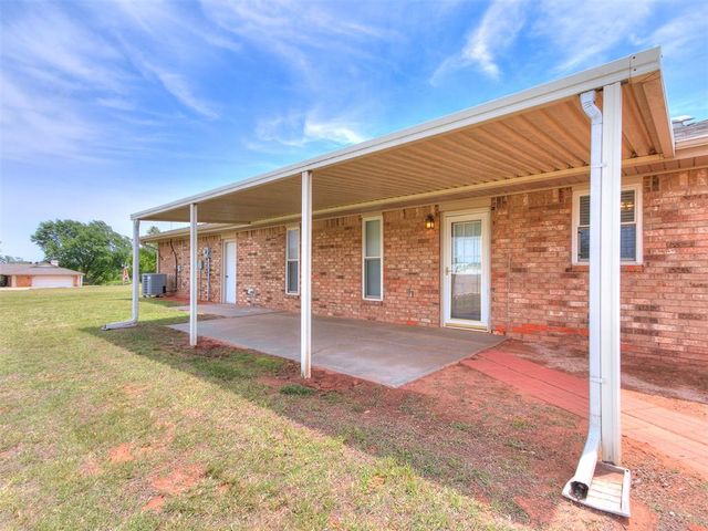 2320 Tecumseh Road, Blanchard, OK 73010