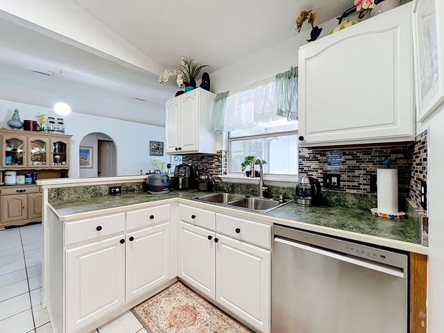 985 Canton Street NW, Palm Bay, FL 32907