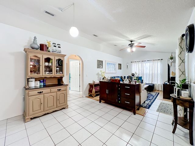 985 Canton Street NW, Palm Bay, FL 32907