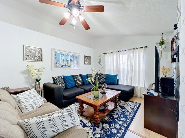 985 Canton Street NW, Palm Bay, FL 32907