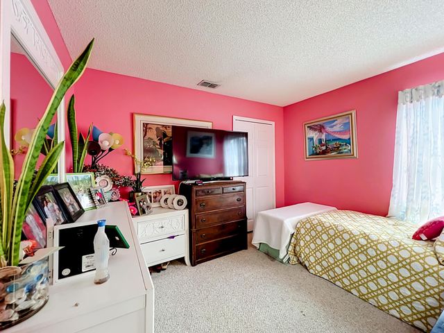 985 Canton Street NW, Palm Bay, FL 32907