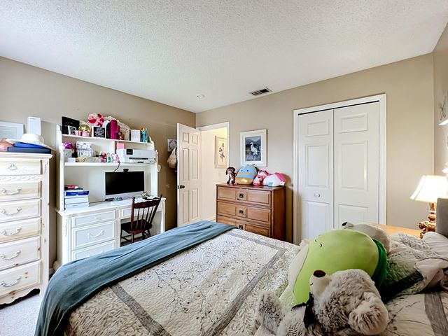 985 Canton Street NW, Palm Bay, FL 32907