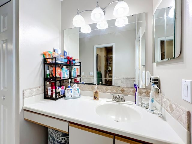 985 Canton Street NW, Palm Bay, FL 32907