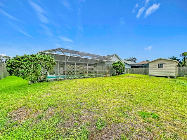 985 Canton Street NW, Palm Bay, FL 32907