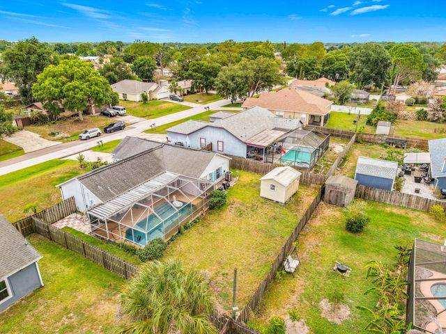 985 Canton Street NW, Palm Bay, FL 32907