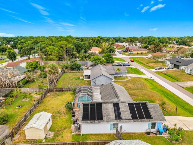 985 Canton Street NW, Palm Bay, FL 32907