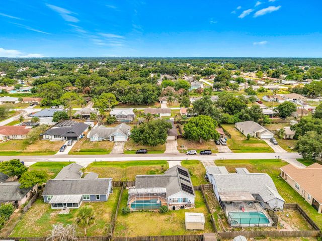 985 Canton Street NW, Palm Bay, FL 32907