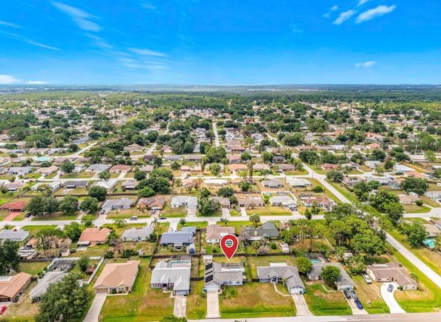 985 Canton Street NW, Palm Bay, FL 32907