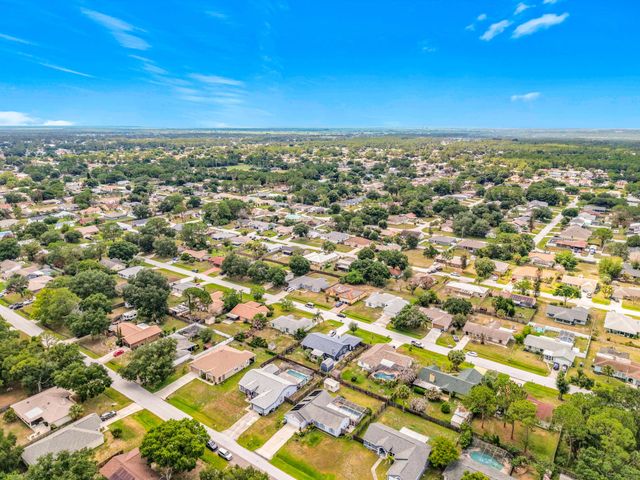 985 Canton Street NW, Palm Bay, FL 32907