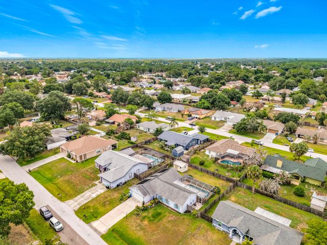 985 Canton Street NW, Palm Bay, FL 32907