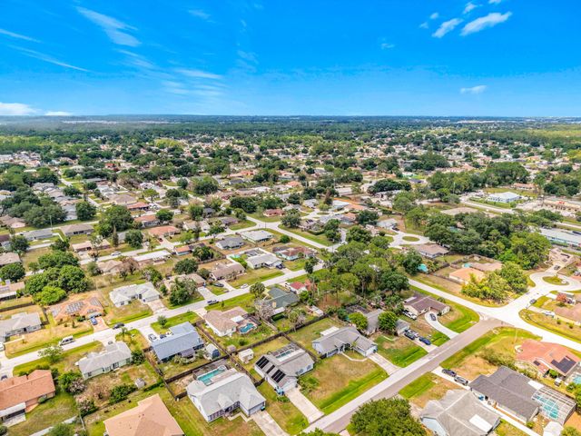 985 Canton Street NW, Palm Bay, FL 32907