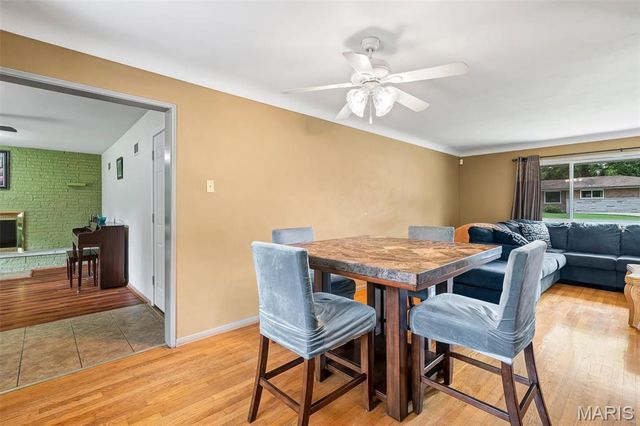 915 Deandell Avenue, Ferguson, MO 63135
