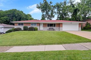915 Deandell Avenue, Ferguson, MO 63135