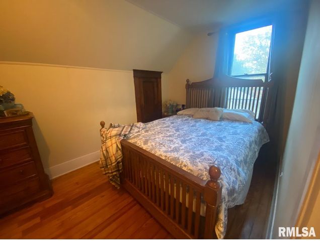 506 S 20TH Street, Murphysboro, IL 62966