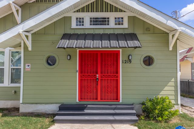 1219 NOLAN ST, San Antonio, TX 78202
