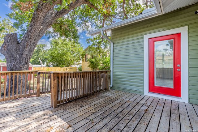 1219 NOLAN ST, San Antonio, TX 78202