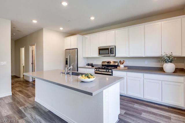 302 Mount Tyndall Street, Henderson, NV 89015