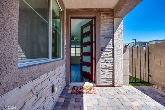 302 Mount Tyndall Street, Henderson, NV 89015